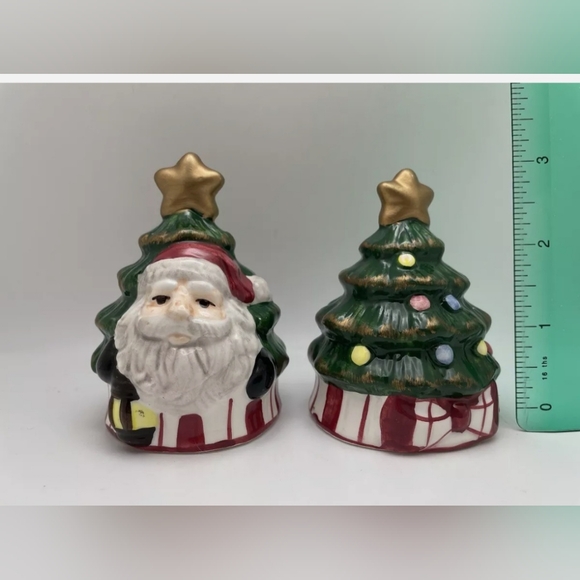 Holiday Traditions Vintage Ceramic 3" Santa Salt and Pepper Shaker - Picture 3 of 8